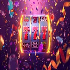 Studio Infinite Blackjack di luna.togel menampilkan dealer langsung, kartu komunitas, dan antarmuka pemain multi-kamera